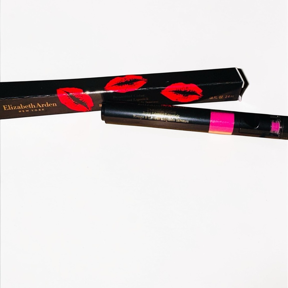 Elizabeth Arden Bold Pink Lipstick shade- 01 extreme pink